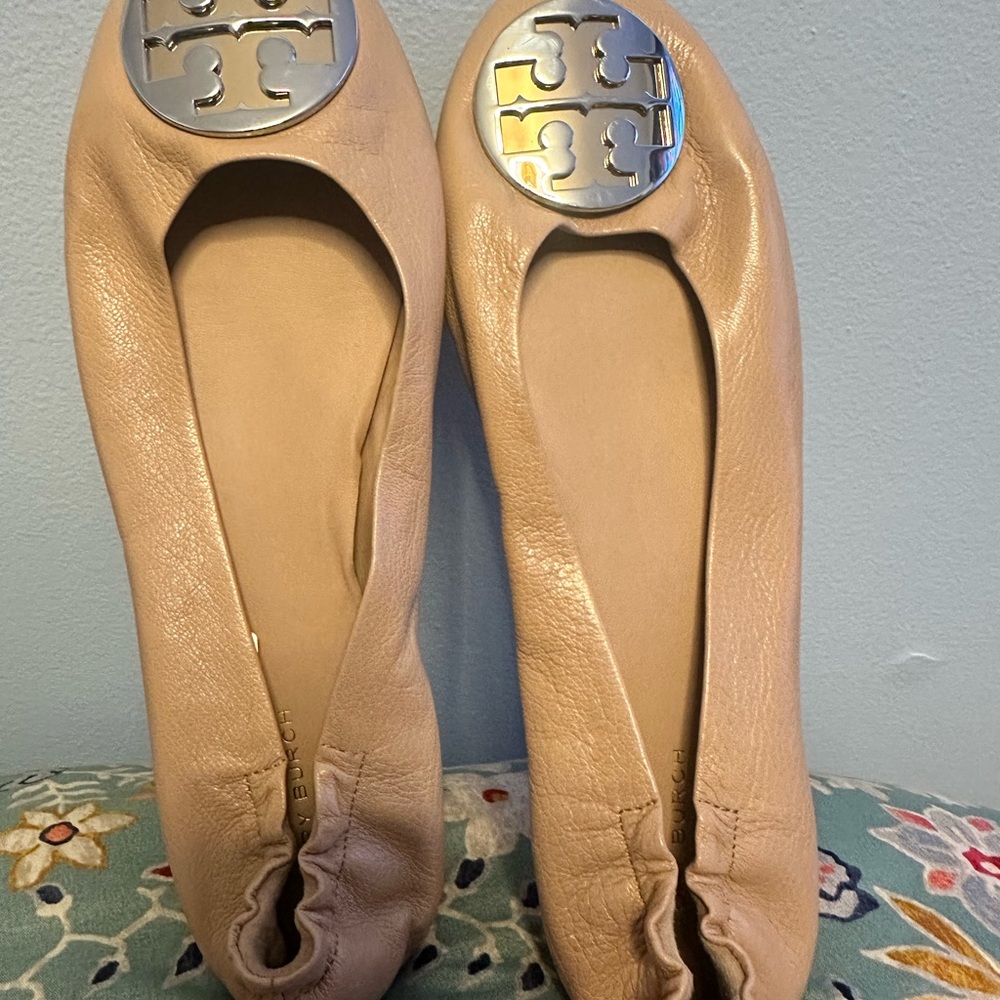 Tory Burch Beige Leather Flats with Silver Logo